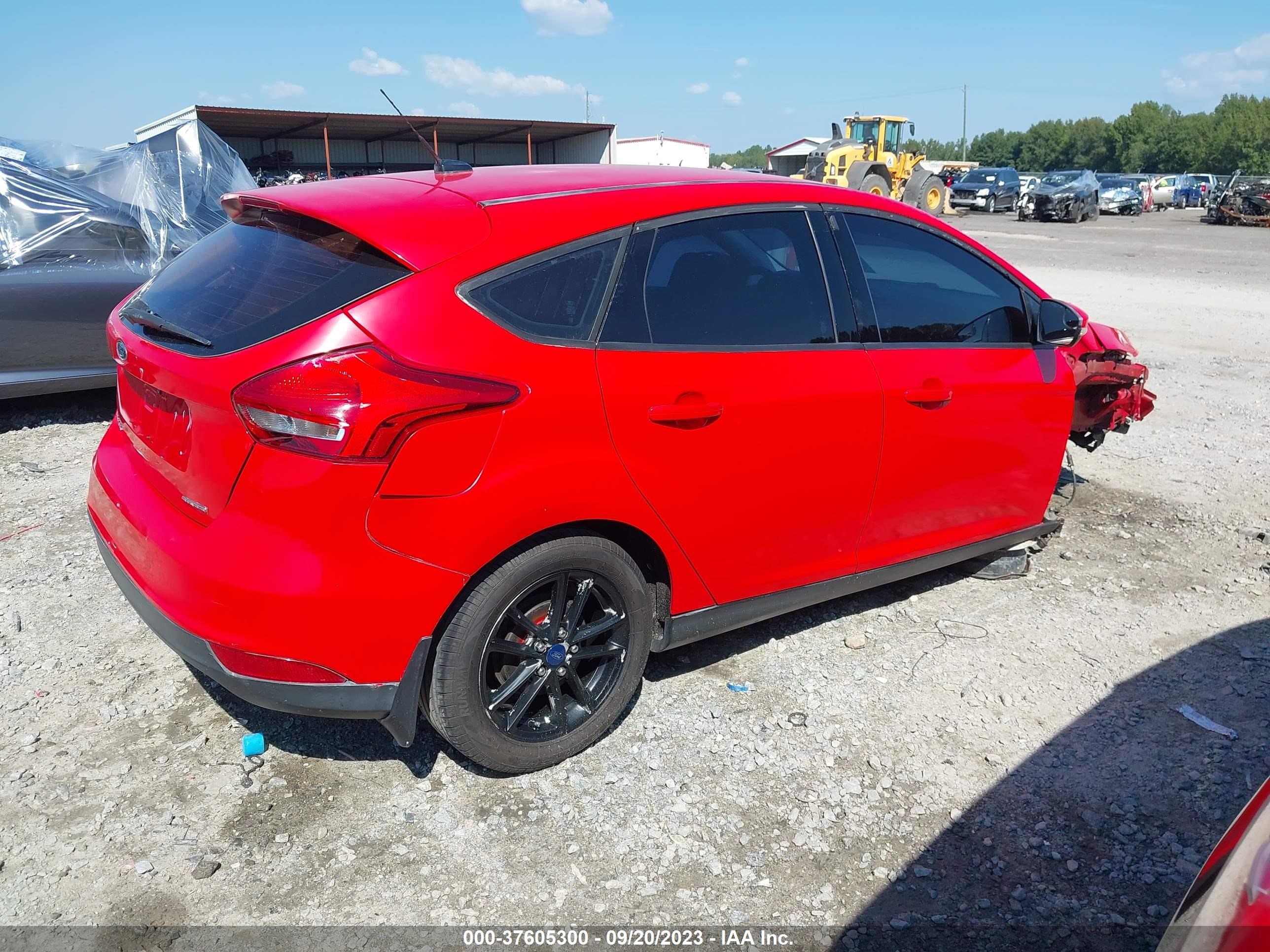 Photo 3 VIN: 1FADP3K27FL315789 - FORD FOCUS 