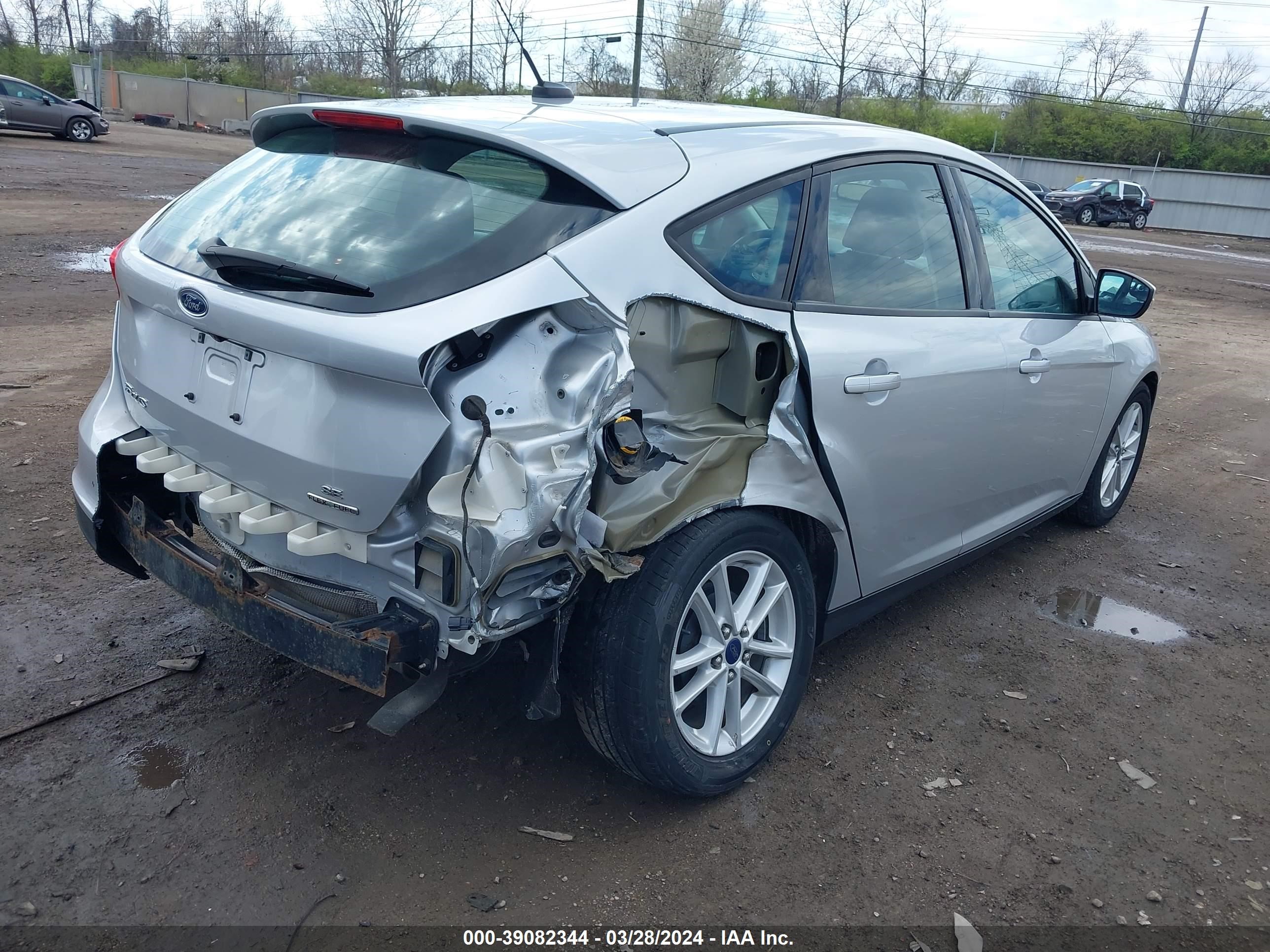 Photo 3 VIN: 1FADP3K27GL220344 - FORD FOCUS 