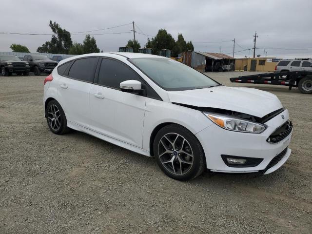 Photo 3 VIN: 1FADP3K27GL372883 - FORD FOCUS 