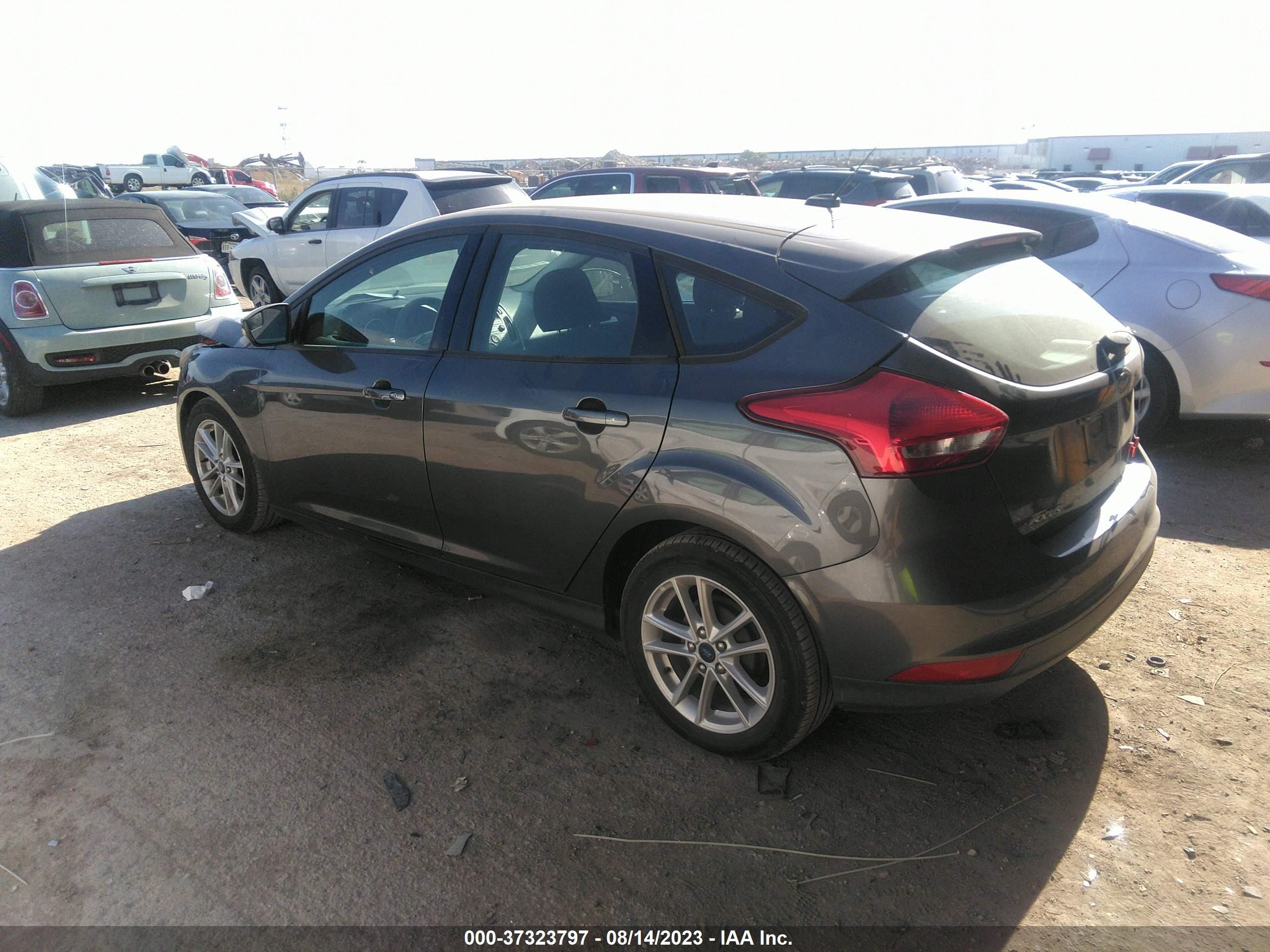 Photo 2 VIN: 1FADP3K27HL215663 - FORD FOCUS 