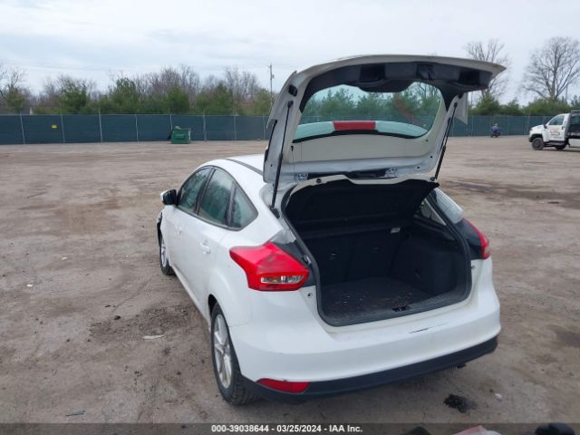 Photo 2 VIN: 1FADP3K27JL206564 - FORD FOCUS 