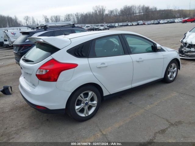 Photo 3 VIN: 1FADP3K28DL137551 - FORD FOCUS 