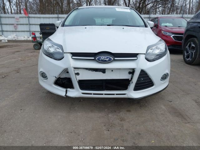 Photo 5 VIN: 1FADP3K28DL137551 - FORD FOCUS 