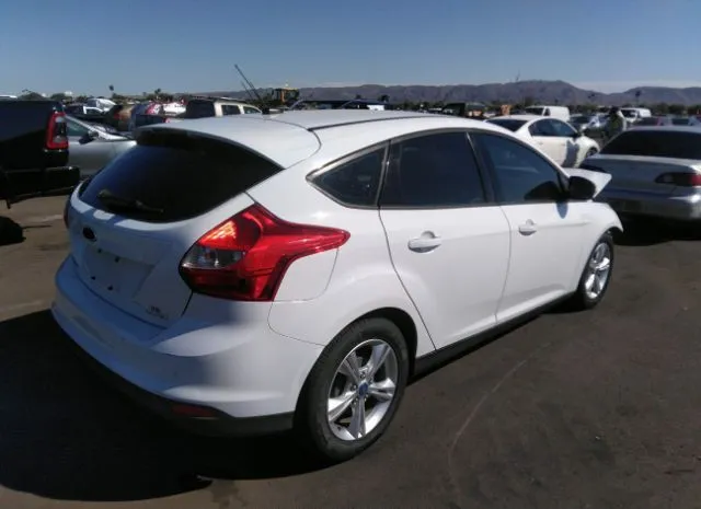 Photo 3 VIN: 1FADP3K28DL190427 - FORD FOCUS 