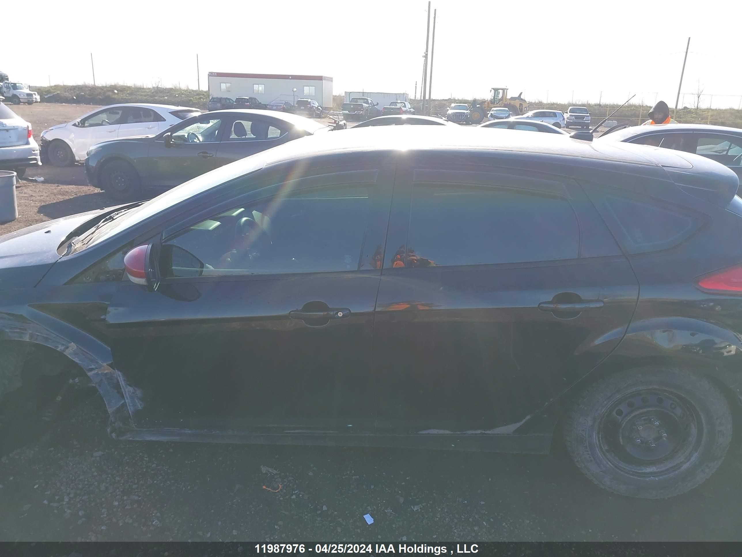 Photo 13 VIN: 1FADP3K28DL256233 - FORD FOCUS 