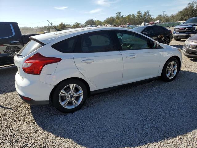 Photo 2 VIN: 1FADP3K28DL305687 - FORD FOCUS SE 