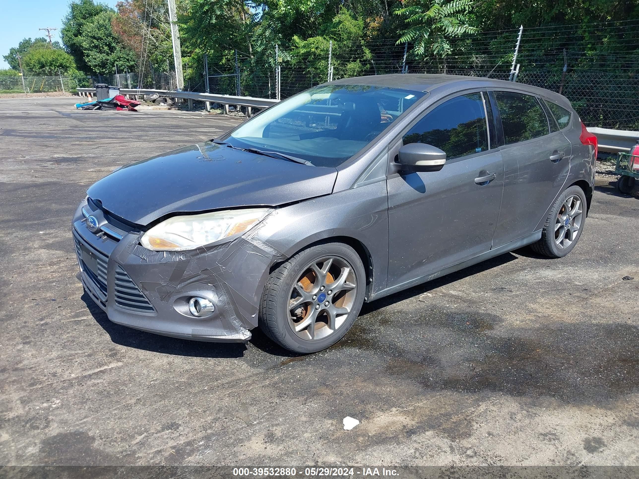 Photo 1 VIN: 1FADP3K28DL308511 - FORD FOCUS 