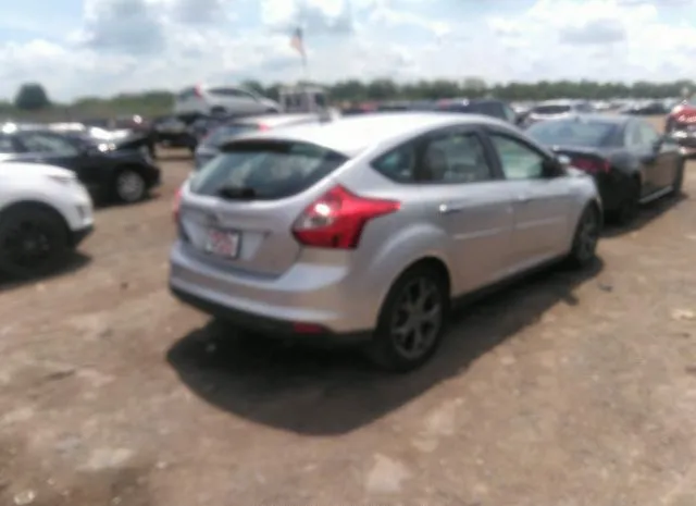 Photo 3 VIN: 1FADP3K28DL327463 - FORD FOCUS 