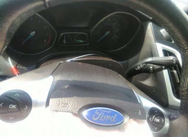 Photo 6 VIN: 1FADP3K28DL327463 - FORD FOCUS 