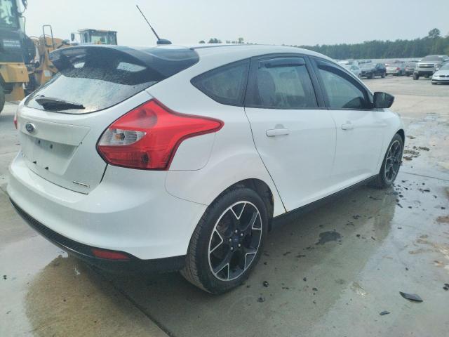 Photo 2 VIN: 1FADP3K28DL328242 - FORD FOCUS SE 