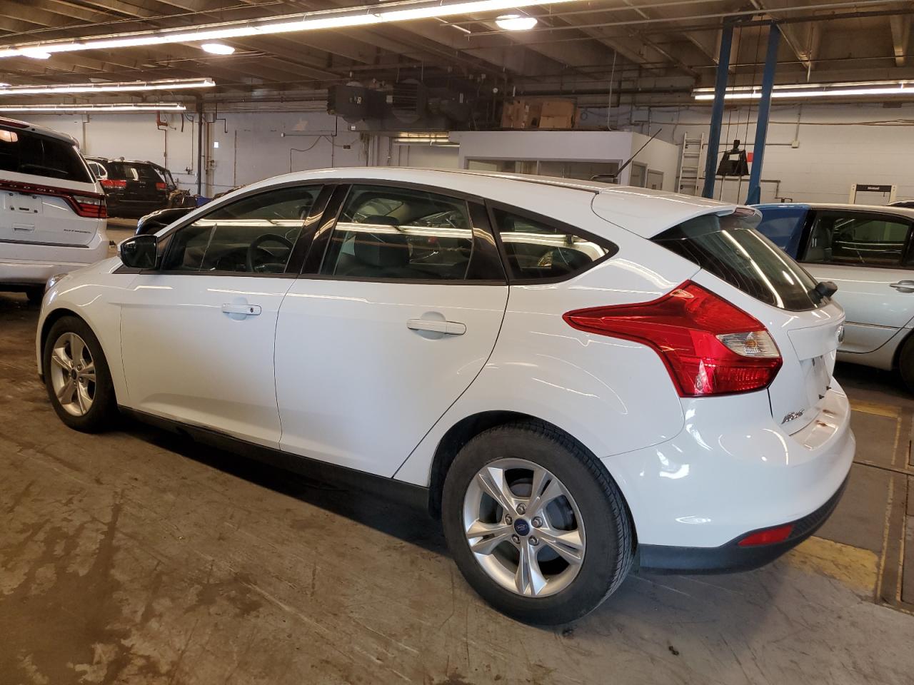 Photo 1 VIN: 1FADP3K28EL166470 - FORD FOCUS 