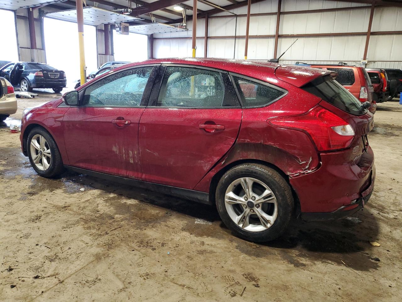 Photo 1 VIN: 1FADP3K28EL226943 - FORD FOCUS 