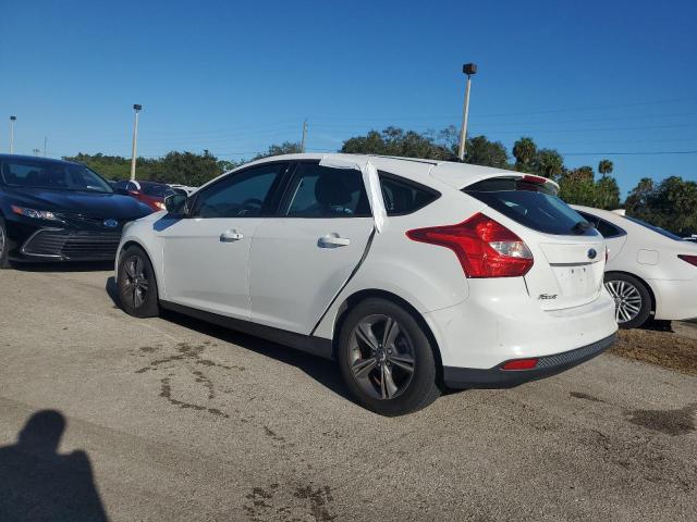 Photo 1 VIN: 1FADP3K28EL268853 - FORD FOCUS SE 