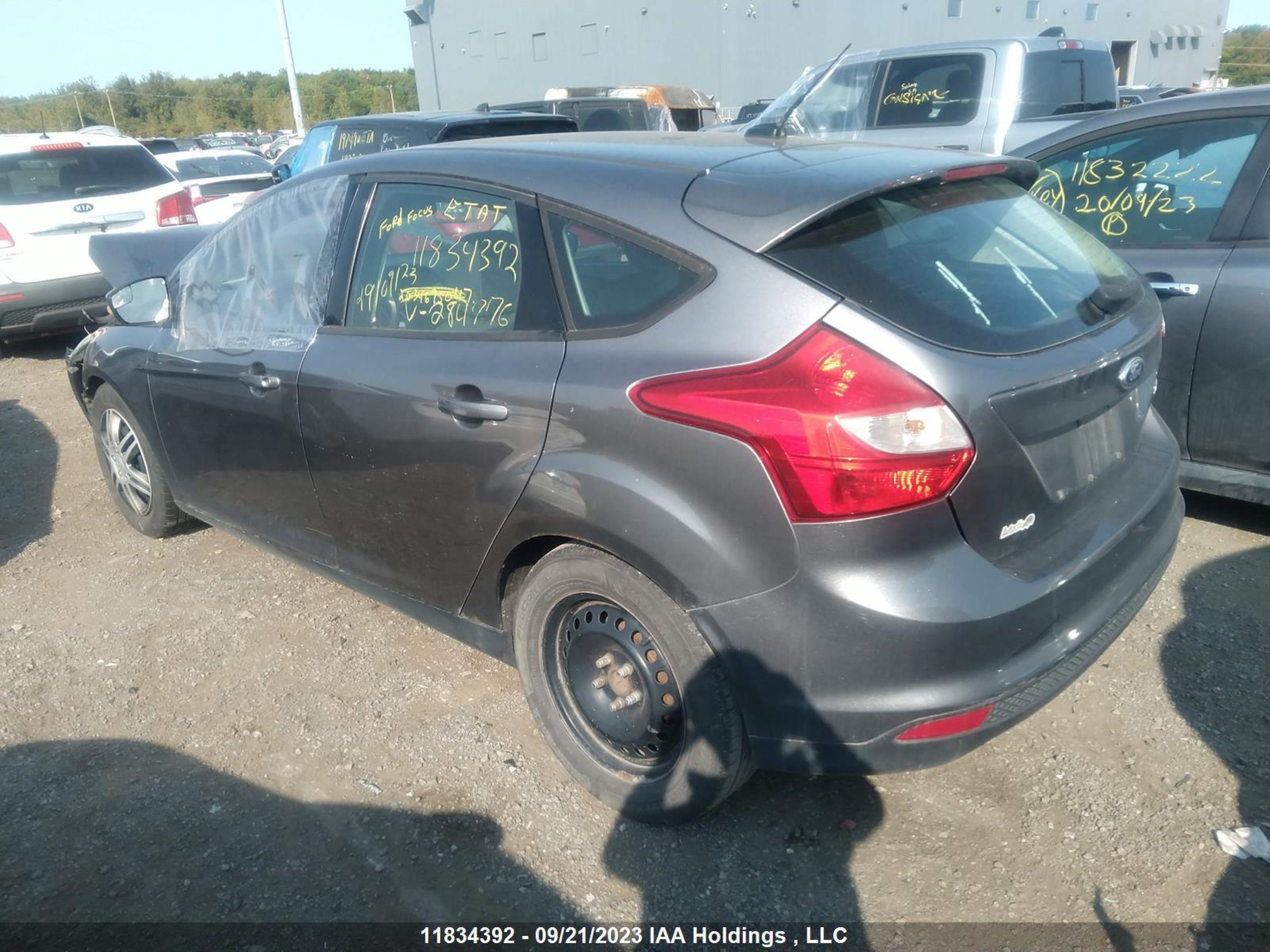 Photo 2 VIN: 1FADP3K28EL284776 - FORD FOCUS 