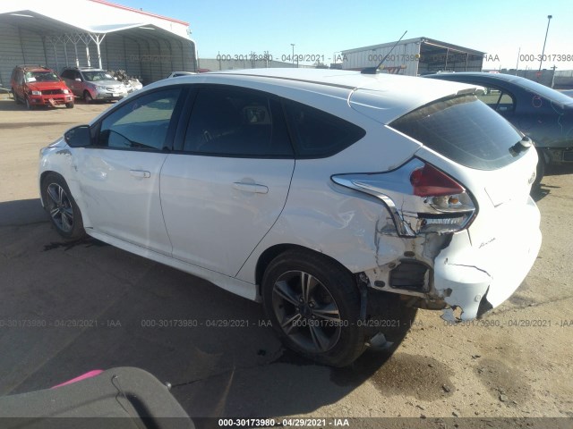 Photo 2 VIN: 1FADP3K28EL294370 - FORD FOCUS 