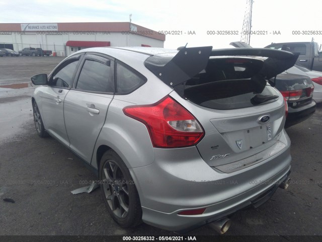 Photo 2 VIN: 1FADP3K28EL426172 - FORD FOCUS 