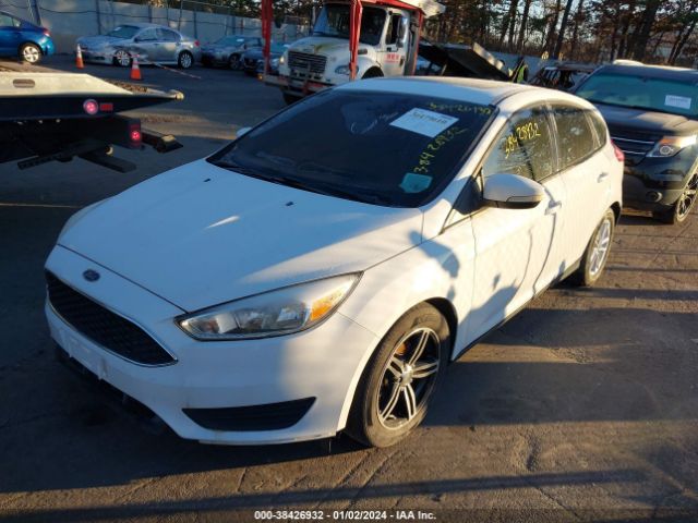 Photo 1 VIN: 1FADP3K28FL344881 - FORD FOCUS 