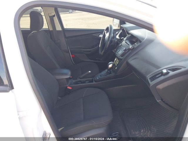 Photo 4 VIN: 1FADP3K28GL209062 - FORD FOCUS 