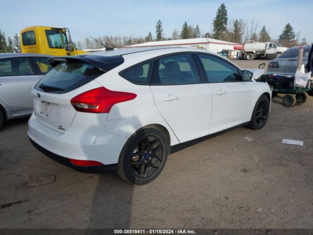 Photo 3 VIN: 1FADP3K28GL295781 - FORD FOCUS 