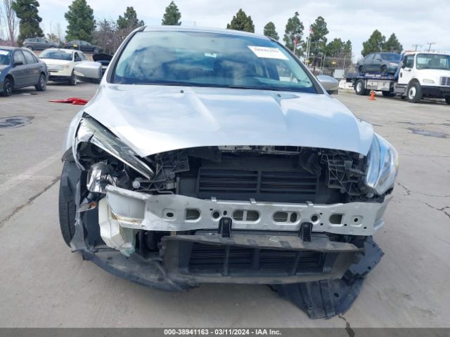 Photo 5 VIN: 1FADP3K28GL372830 - FORD FOCUS 