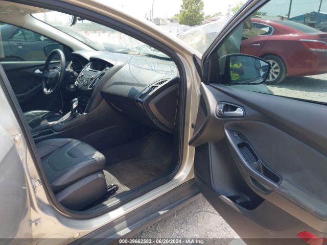 Photo 4 VIN: 1FADP3K28GL390602 - FORD FOCUS 