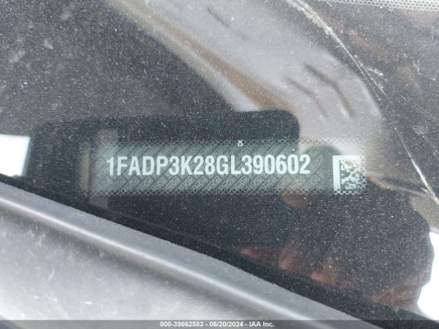 Photo 8 VIN: 1FADP3K28GL390602 - FORD FOCUS 