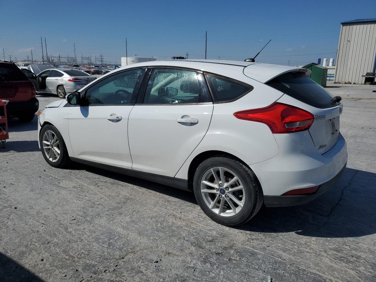 Photo 1 VIN: 1FADP3K28HL231628 - FORD FOCUS 