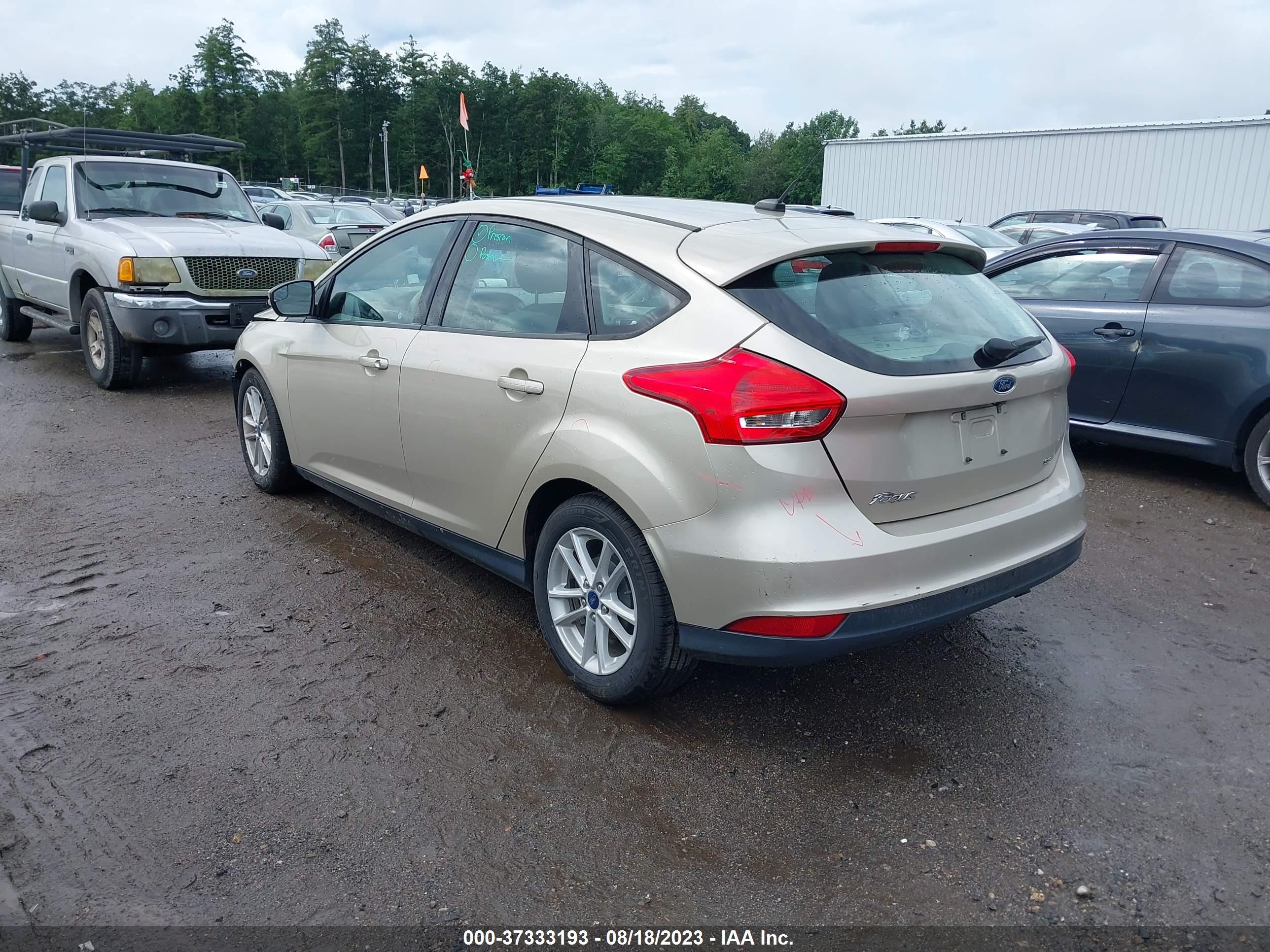 Photo 2 VIN: 1FADP3K28HL232391 - FORD FOCUS 