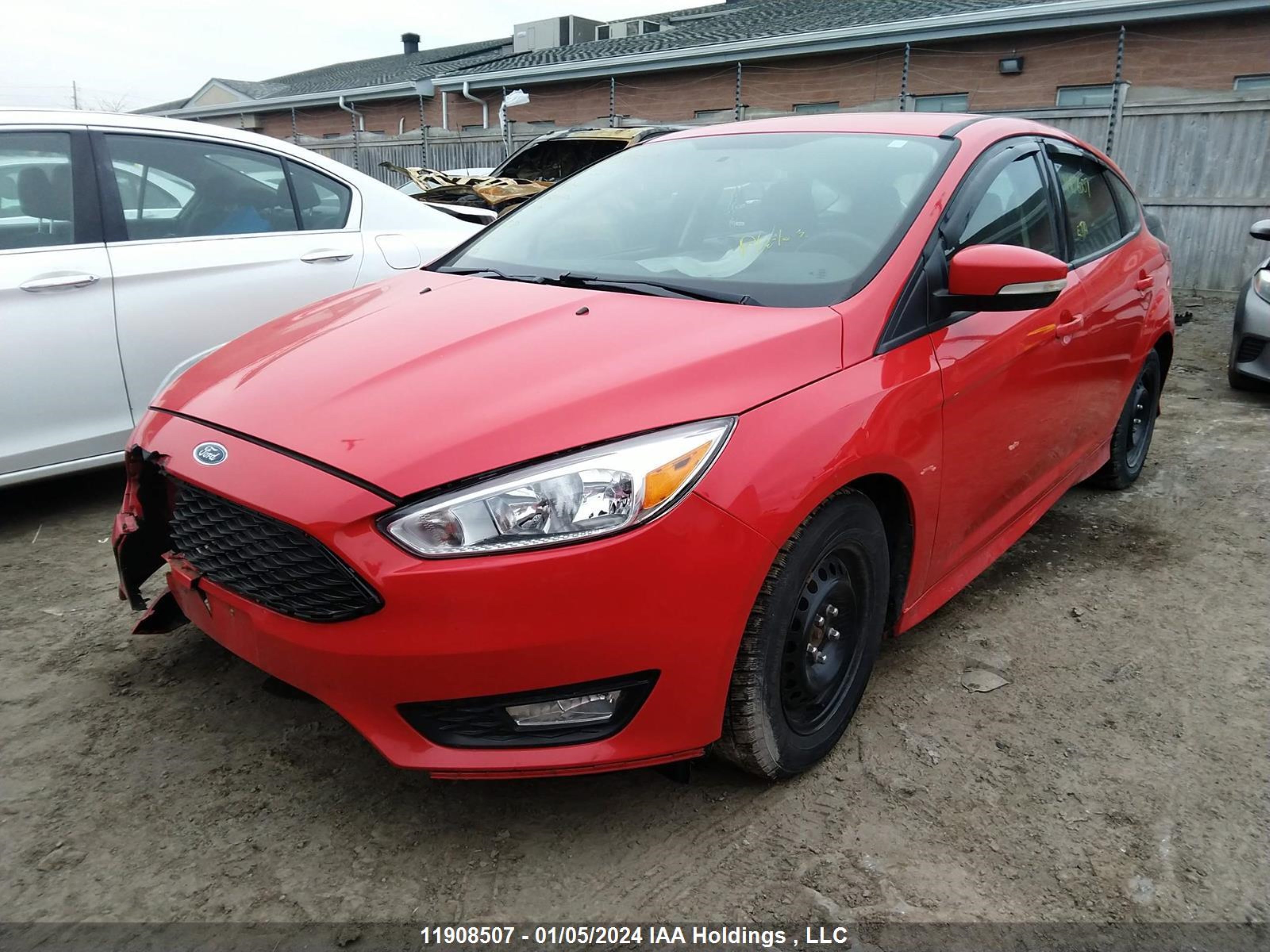 Photo 1 VIN: 1FADP3K28HL280506 - FORD FOCUS 