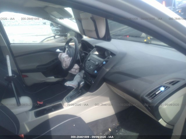 Photo 4 VIN: 1FADP3K28JL224961 - FORD FOCUS 