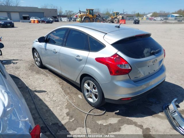 Photo 2 VIN: 1FADP3K29EL400521 - FORD FOCUS 