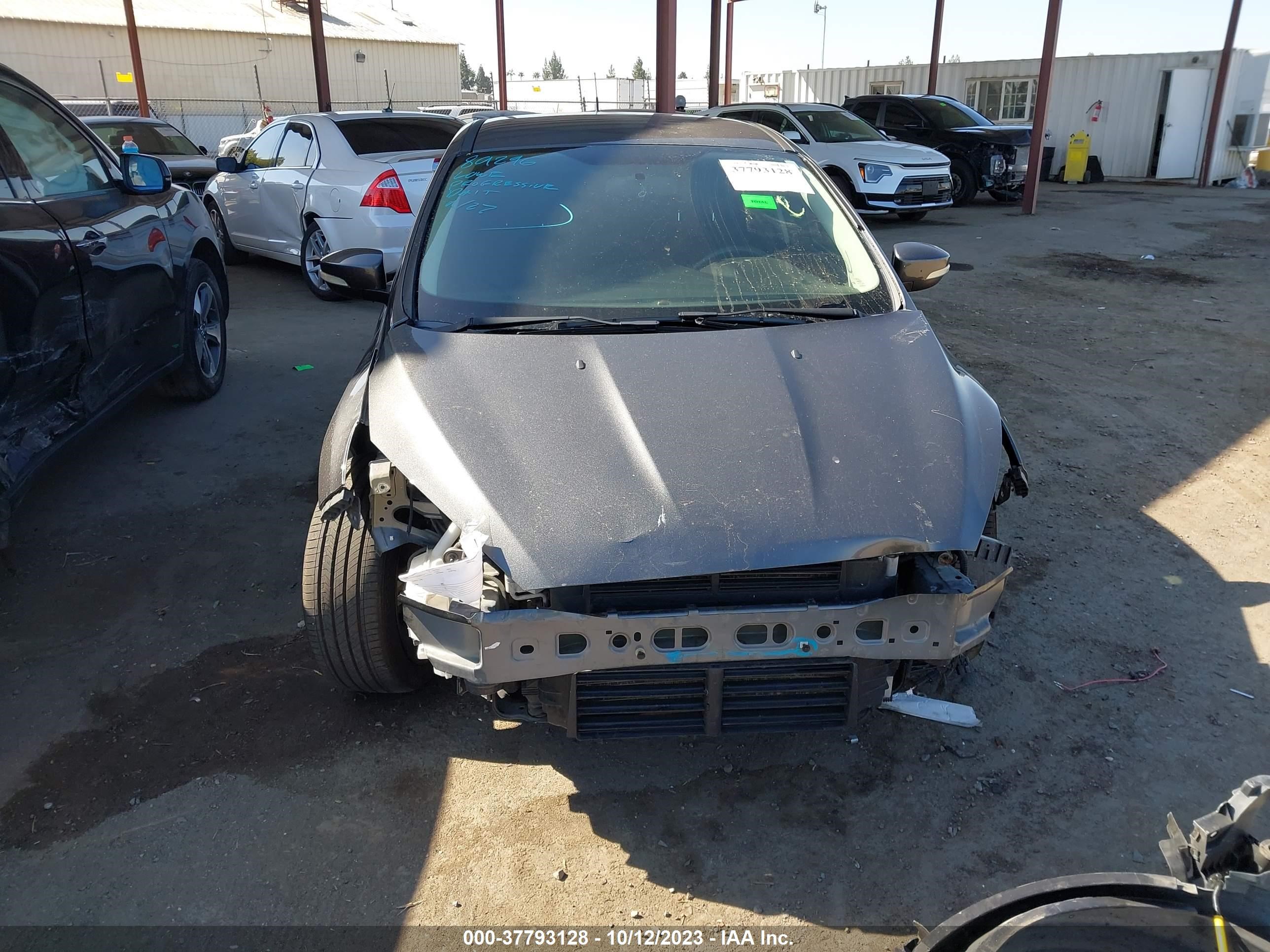 Photo 5 VIN: 1FADP3K29FL211157 - FORD FOCUS 