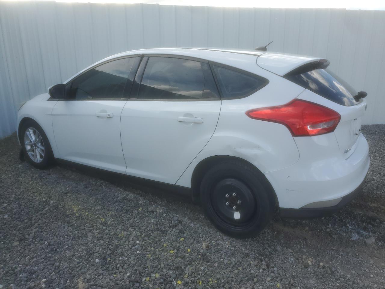 Photo 1 VIN: 1FADP3K29FL288353 - FORD FOCUS 