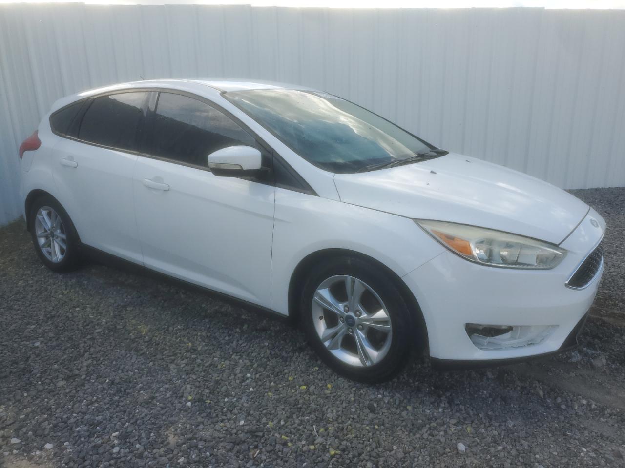 Photo 3 VIN: 1FADP3K29FL288353 - FORD FOCUS 