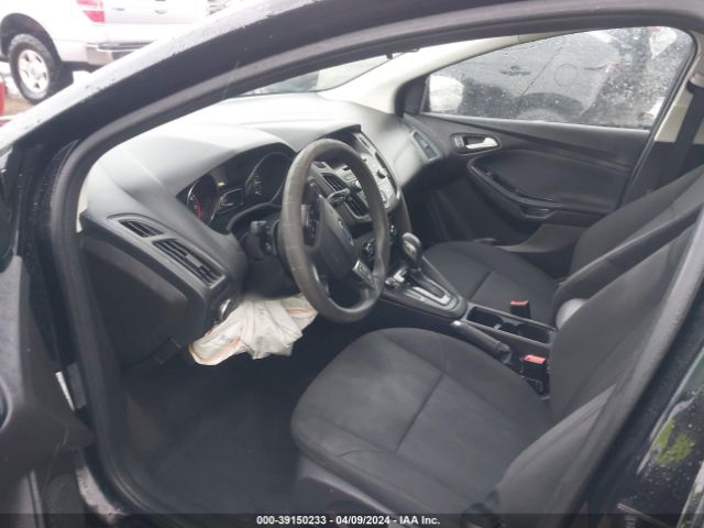 Photo 4 VIN: 1FADP3K29HL271684 - FORD FOCUS 