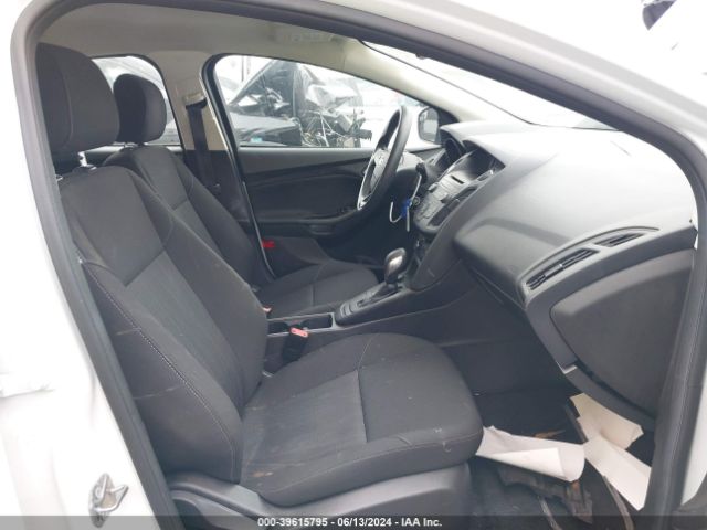 Photo 4 VIN: 1FADP3K29HL286119 - FORD FOCUS 