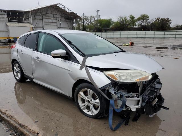 Photo 3 VIN: 1FADP3K2XDL221001 - FORD FOCUS SE 