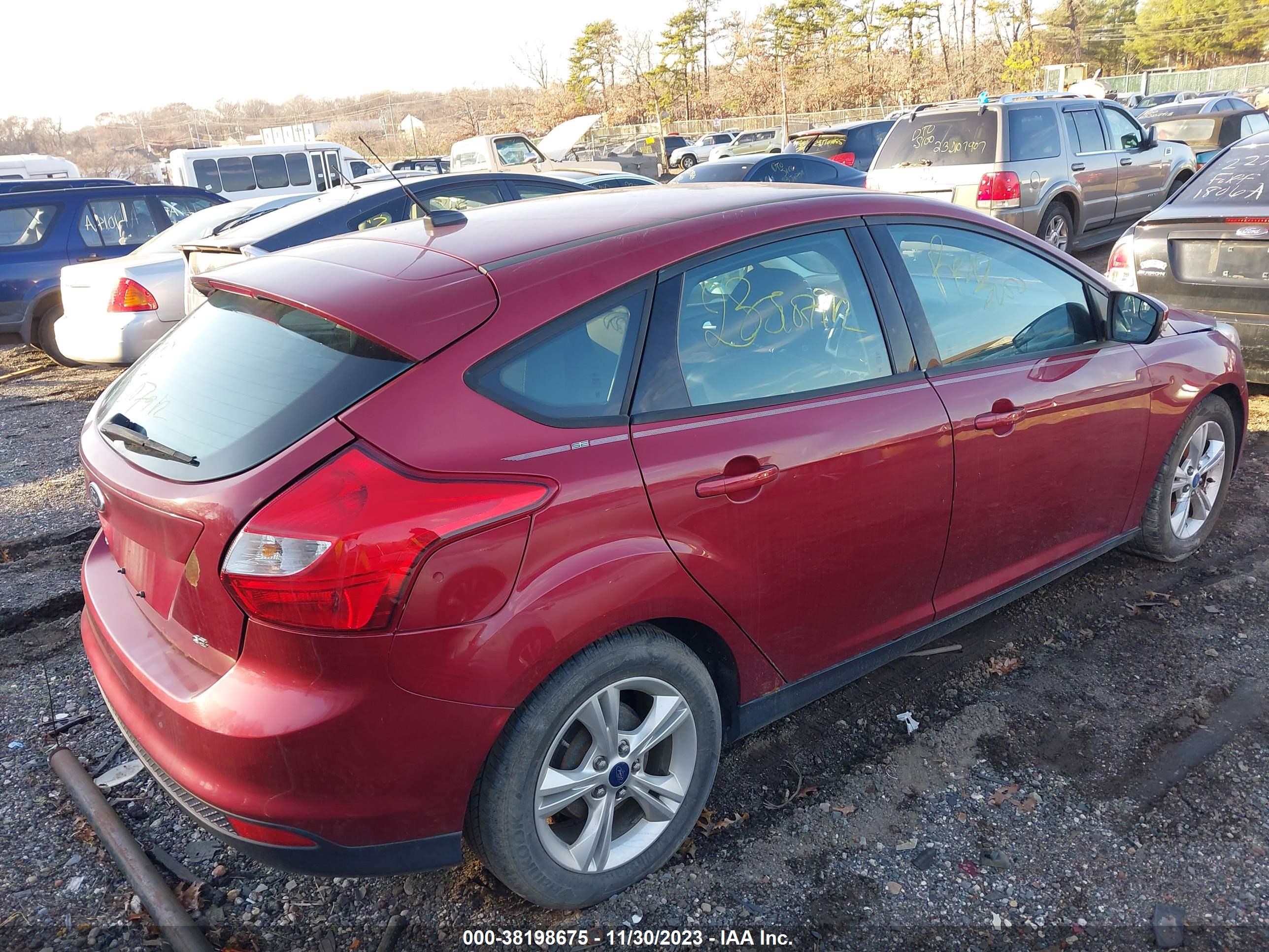 Photo 3 VIN: 1FADP3K2XDL229907 - FORD FOCUS 