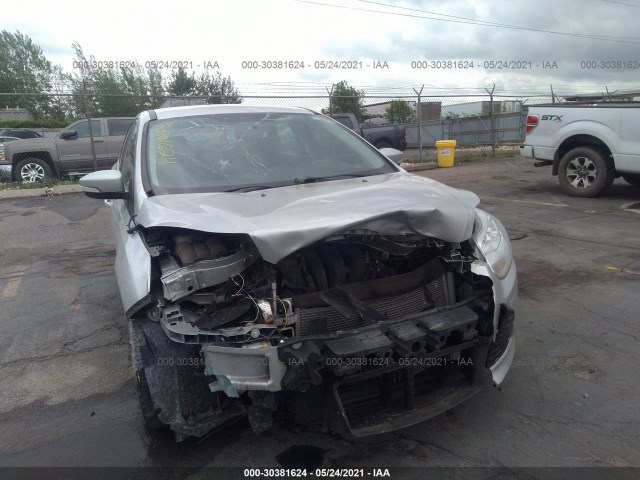 Photo 5 VIN: 1FADP3K2XDL345219 - FORD FOCUS 