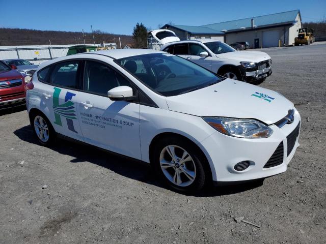 Photo 3 VIN: 1FADP3K2XEL102561 - FORD FOCUS SE 