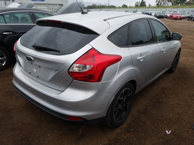 Photo 3 VIN: 1FADP3K2XEL122986 - FORD FOCUS SE 