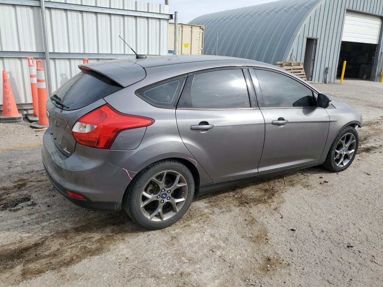 Photo 2 VIN: 1FADP3K2XEL135074 - FORD FOCUS 