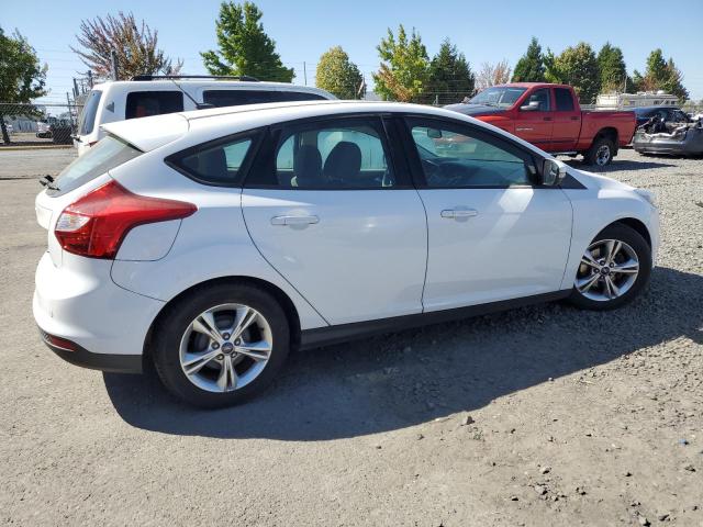 Photo 2 VIN: 1FADP3K2XEL157110 - FORD FOCUS SE 