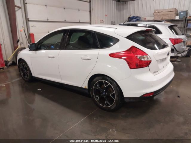 Photo 2 VIN: 1FADP3K2XEL161755 - FORD FOCUS 