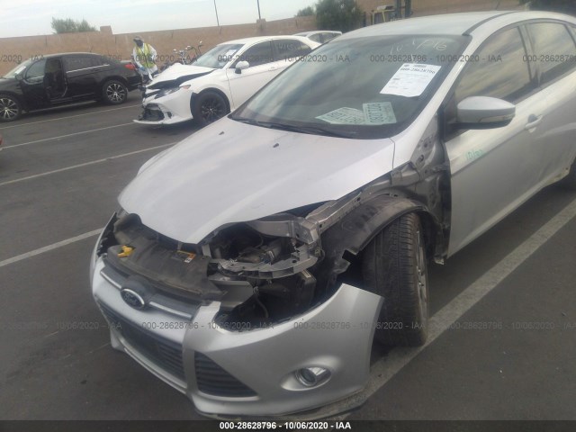 Photo 5 VIN: 1FADP3K2XEL185683 - FORD FOCUS 