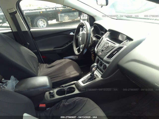 Photo 4 VIN: 1FADP3K2XEL239645 - FORD FOCUS 