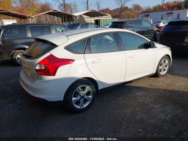 Photo 3 VIN: 1FADP3K2XEL243520 - FORD FOCUS 