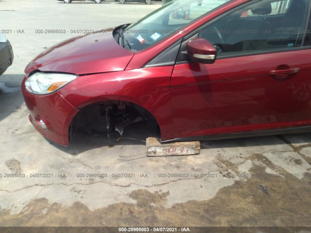 Photo 5 VIN: 1FADP3K2XEL281250 - FORD FOCUS 