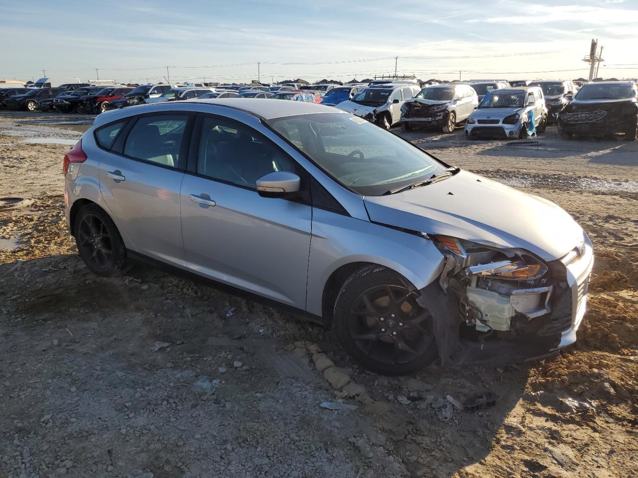 Photo 3 VIN: 1FADP3K2XEL337445 - FORD FOCUS 