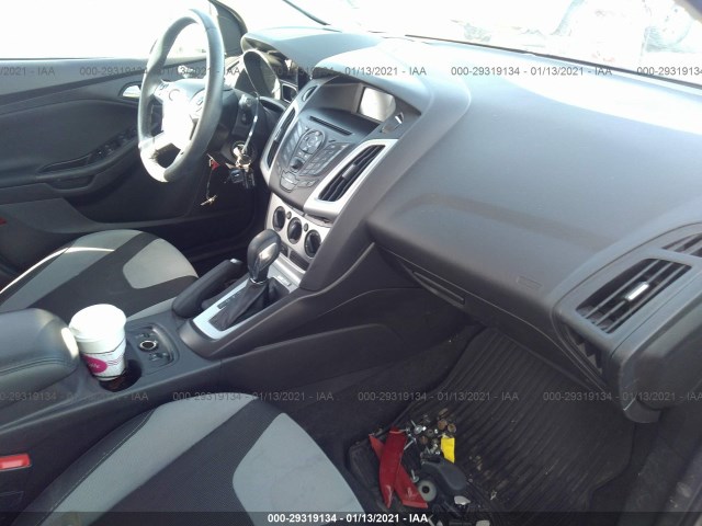 Photo 4 VIN: 1FADP3K2XEL399301 - FORD FOCUS 